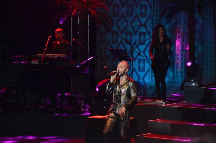 Mabel Matiz Bursalı hayranlarını coşturdu