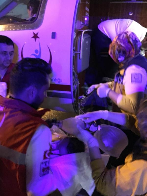 Duran kalbi çalıştırılan bebek, ambulans uçakla İstanbul'a gönderildi