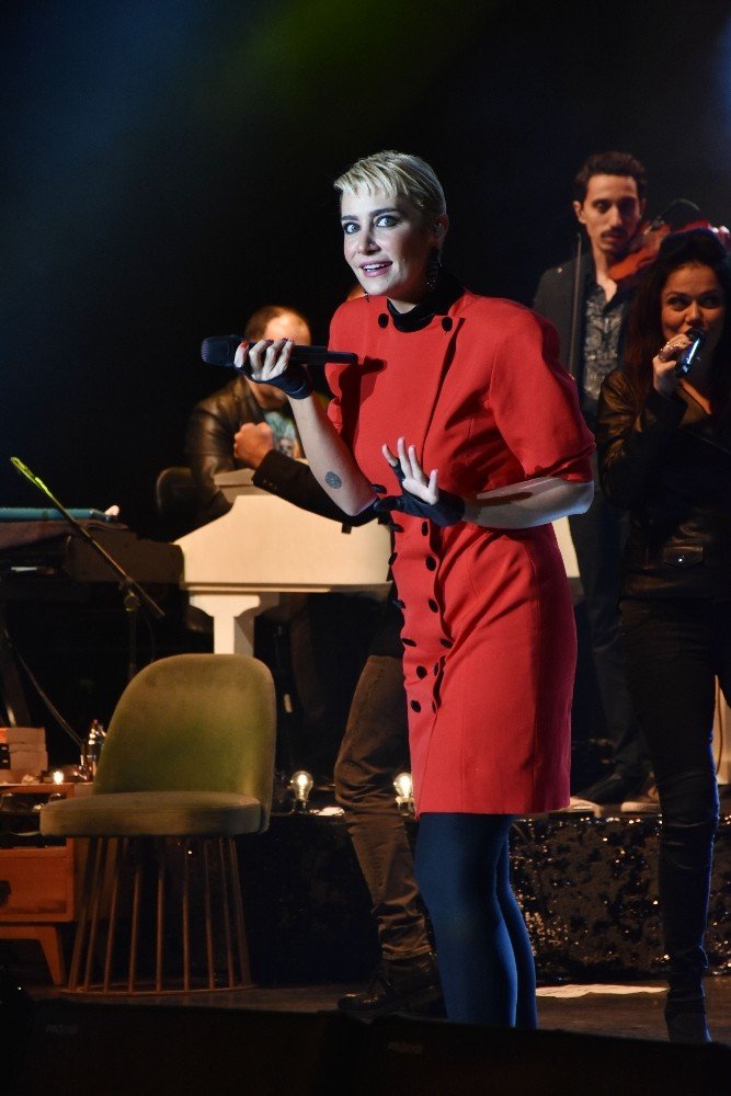 Sıla’dan isimsiz mesaj... "Bekarlığı çok tasnif etmiyorum"