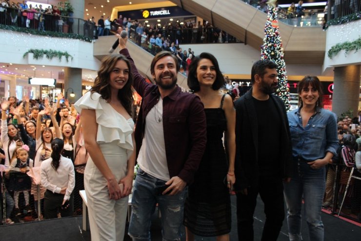 Dünya Hali’ne muhteşem İzmir galası