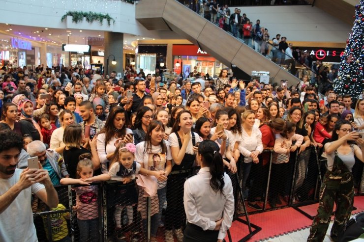 Dünya Hali’ne muhteşem İzmir galası