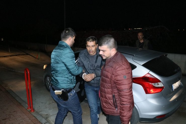Adana’da eski FETÖ’cü polislere operasyon: 29 gözaltı
