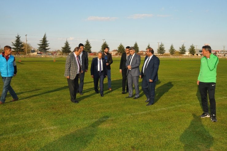 Akşehir’e ikinci doğal çim saha