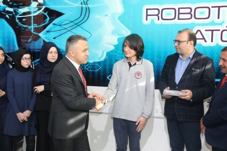 Kırklareli Anadolu İmam Hatip Lisesi Robotik ve Kodlama Atölyesi açıldı