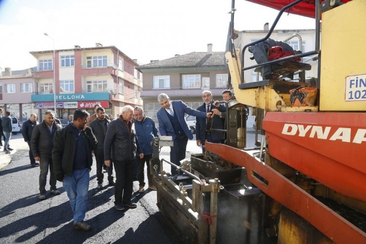 Başkan Çelik, Pınarbaşı’nda yol çalışmalarını takip etti