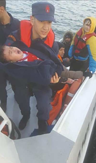 Saroz’da göçmen faciasını Sahil Güvenlik önledi