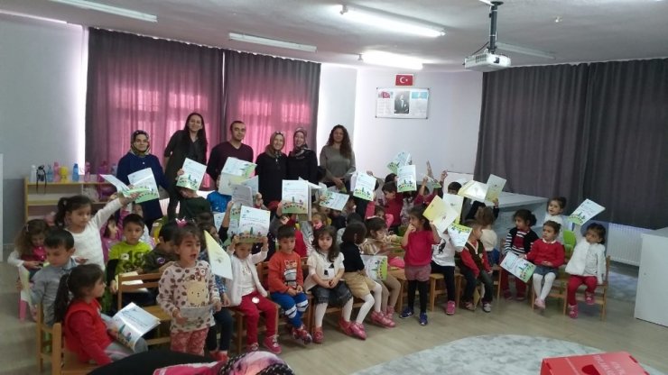 Erzincan’da minik öğrencilere atık bilgilendirme eğitimi verildi