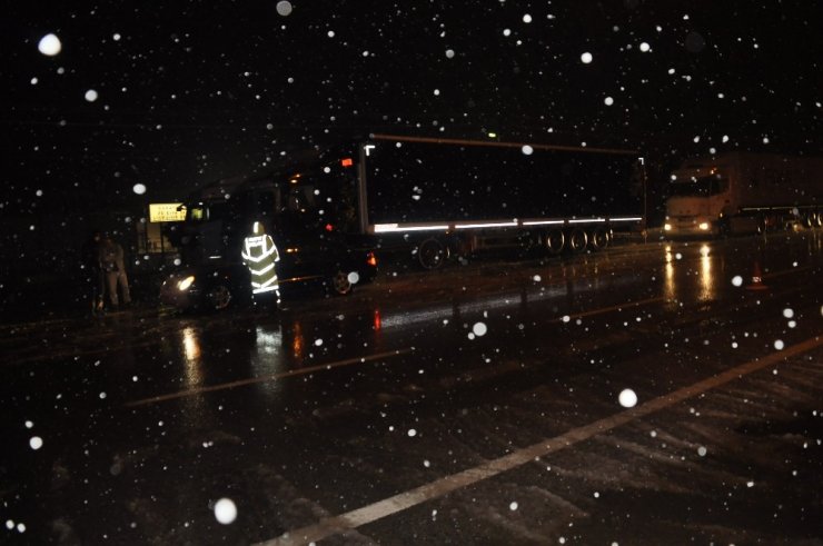 Konya Antalya Karayolunda ulaşıma kar engeli