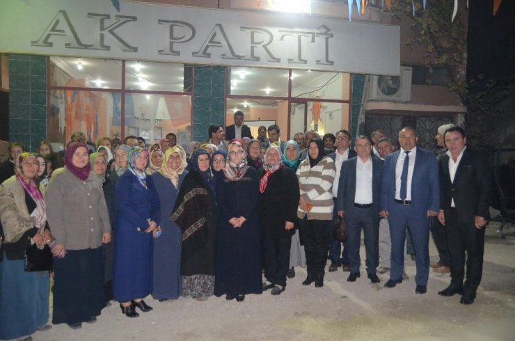 Selendi AK Parti’de aday adayları tanıtıldı