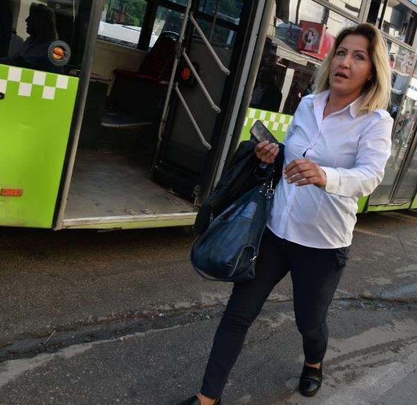 Cipteki kadınlar, yol vermediği iddiasıyla kadın otobüs şöförünü dövdü