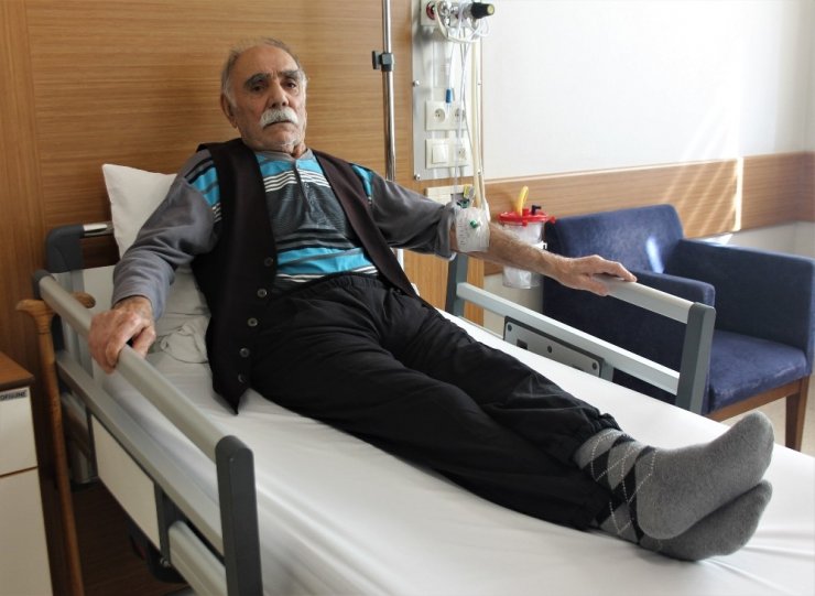 105 yaşındaki Yusuf dede geçirdiği operasyonla sağlığına kavuştu