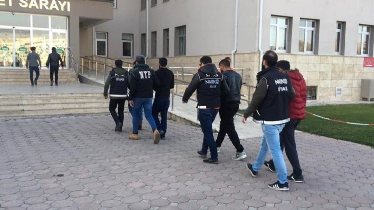 Sivas’ta uyuşturucu operasyonu: 7 tutuklama