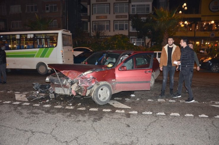 Ünye’de trafik kazası: 2 yaralı