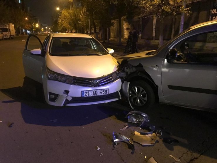 Diyarbakır’da trafik kazası: 2 yaralı