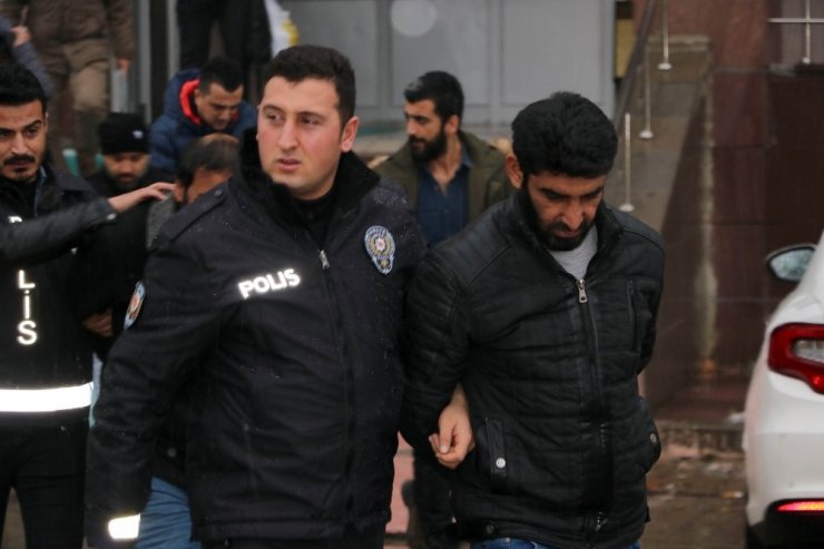 Yozgat’ta gözaltına alınan 9 DEAŞ’lı adliyeye sevk edildi