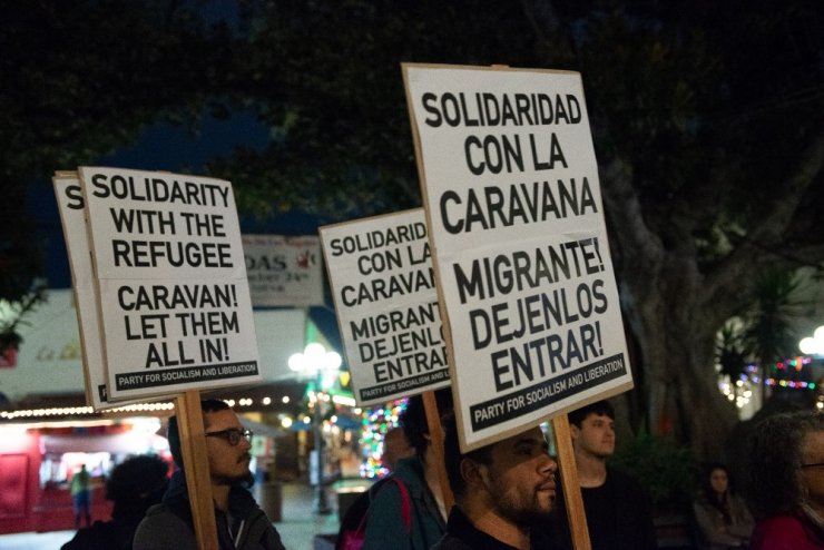 ABD’de Meksika sınırındaki göçmenlere destek, Trump politikalarına eleştiri protestosu