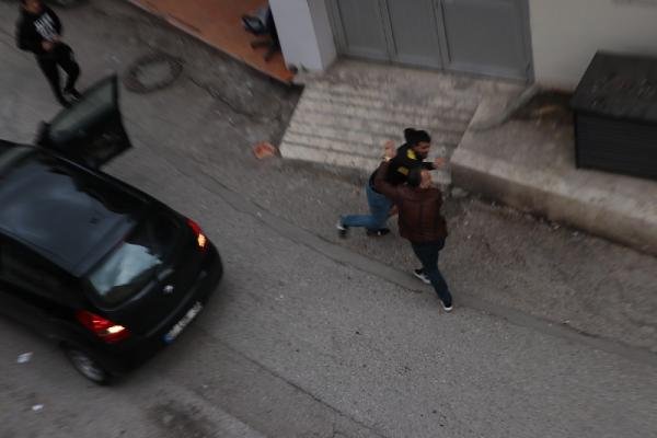 Antalya'da 2 kişinin yaralandığı 'silahlı kavga' kamerada