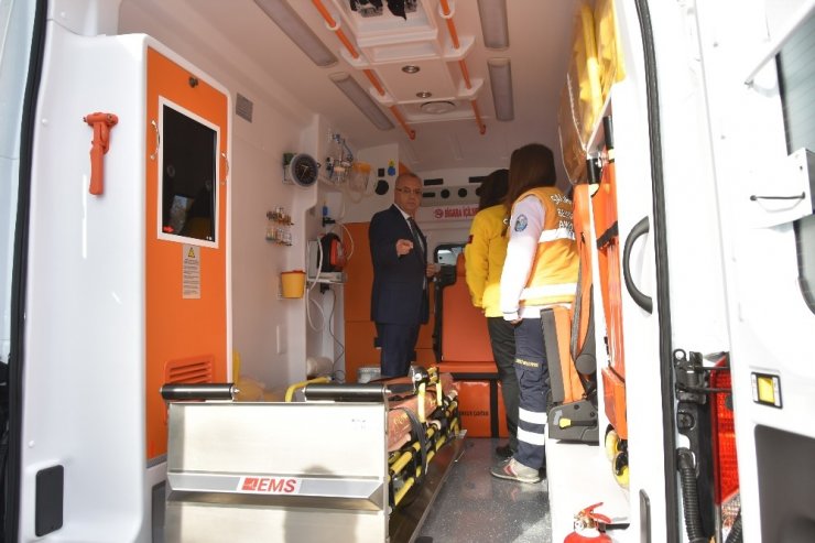 Salihli Belediyesi’nden hasta nakil ambulansı hizmeti