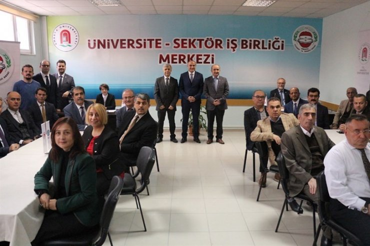 Üniversite-Sektör İşbirliği Merkezi açıldı
