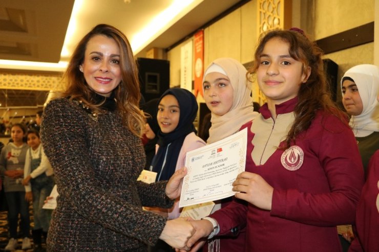 Kadınları kariyer sahibi yapmayı hedefleyen proje Gaziantep’te başladı