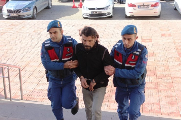 Bodrum’da insan kaçakçılarına operasyon: 1’i uzman çavuş 9 gözaltı