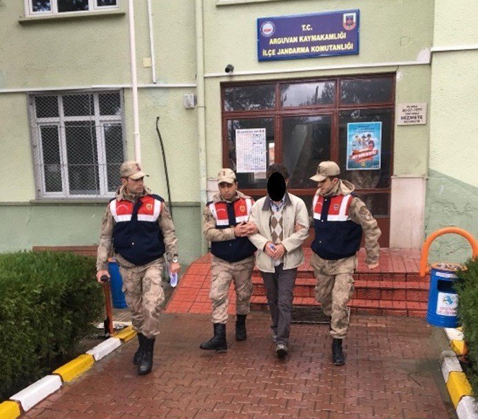 Aranan 2 örgüt üyesi Malatya’da yakalandı
