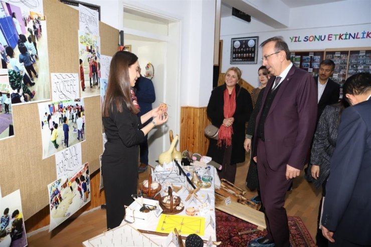 Nevşehir Belediye Başkanı Seçen, yöresel ürünler ve çocuk oyunları şenliğine katıldı