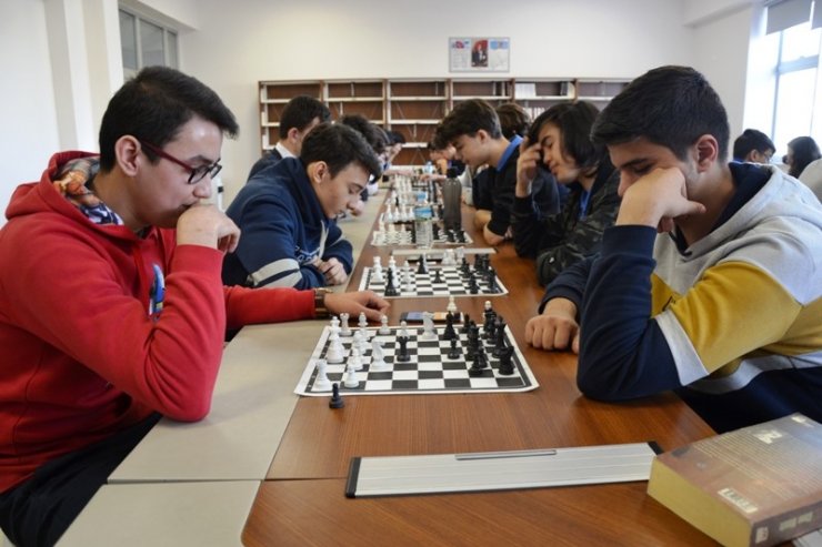 Biga’da satranç turnuvası düzenlendi