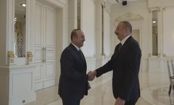 Aliyev, Çavuşoğlu'nu kabul etti