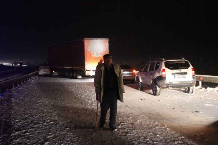 Sivas- Erzincan karayolu ulaşıma kapandı