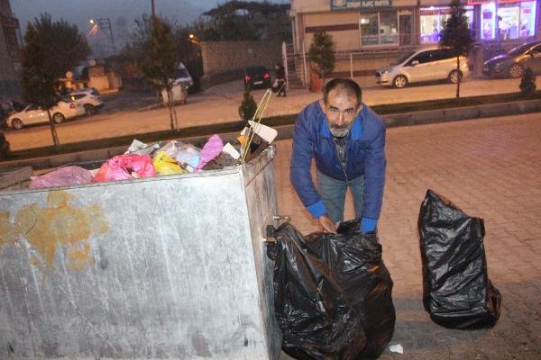 6 çocuk babası, çöpten topladığı atıkları satarak ailesini geçindiriyor