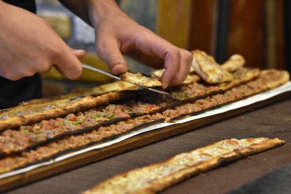 Konya'da etli ekmeğe rakip 'Recai'