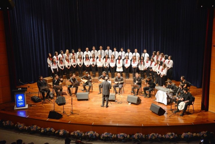 SAÜ’de Türk Halk Müziği konseri düzenlendi