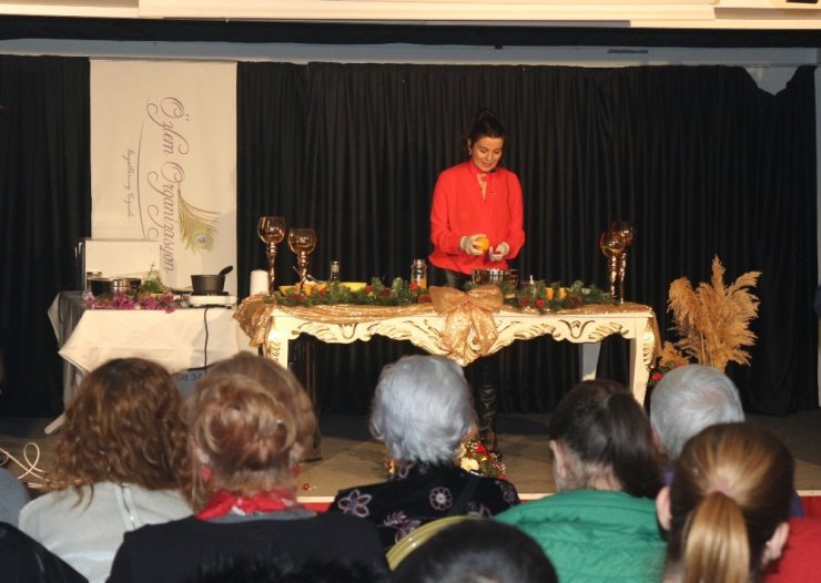 Milli Takım Beslenme Sorumlusu Omurcalı, Marmaris’te sahnede yemek yaptı