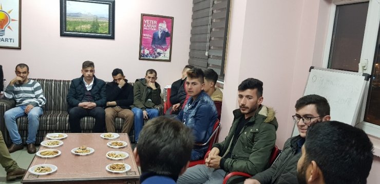 AK Parti Develi Gençlik Kolları toplantısı yapıldı