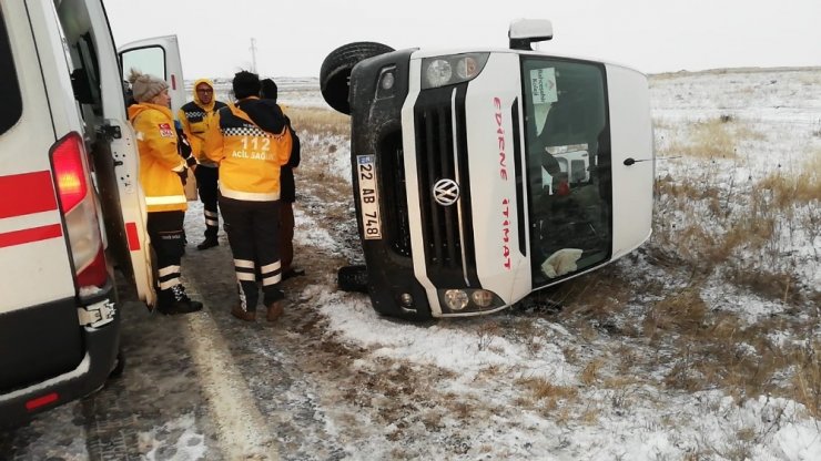 Edirne’de etkili olan kar, kazaları da beraberinde getirdi