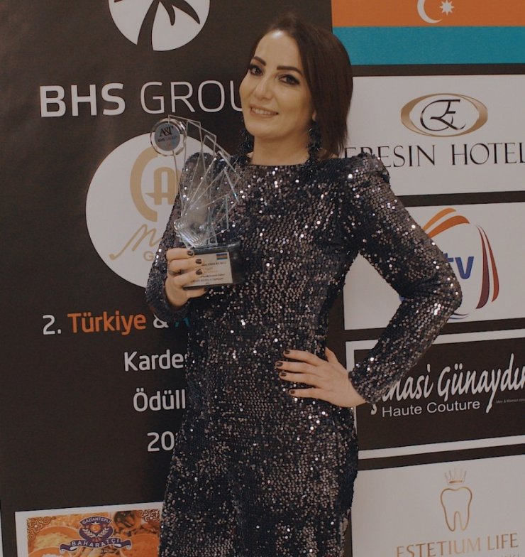 ‘Yılın En İyi Güzellik Uzmanı’ Songül Güney Erzurumlu seçildi