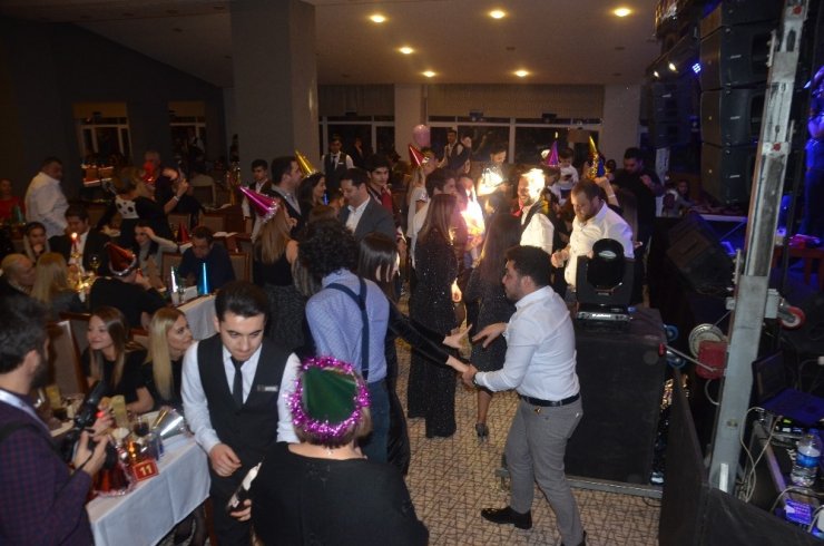 Ali Ağaoğlu, " Bulunduğumuz coğrafya ateşten bir çember"