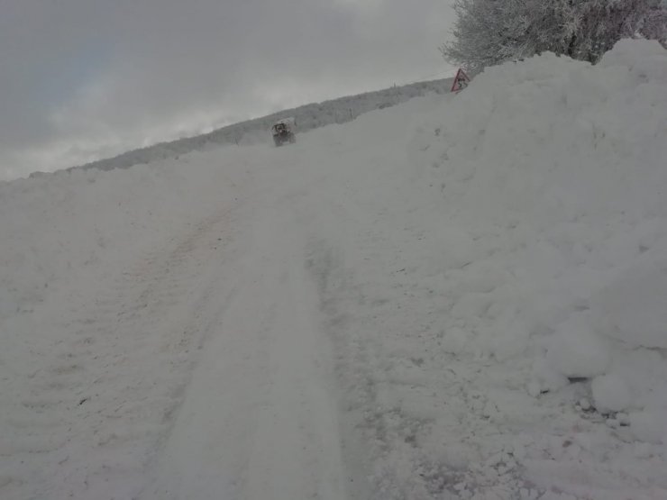 Kardan kapan yol tekrar ulaşıma açıldı