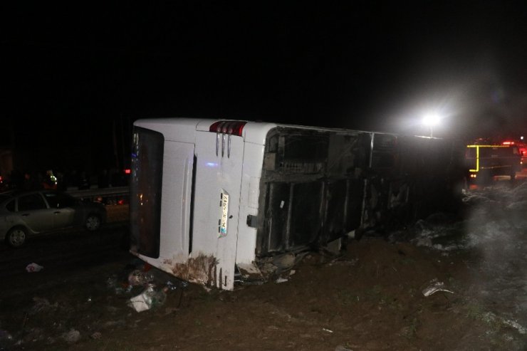 Amasya’da yolcu otobüsü devrildi: 2 ölü, 35 yaralı
