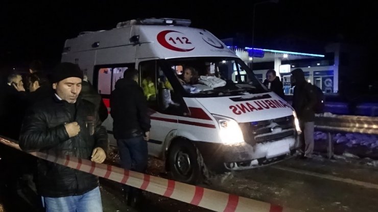 Amasya’da yolcu otobüsü devrildi: 2 ölü, 35 yaralı
