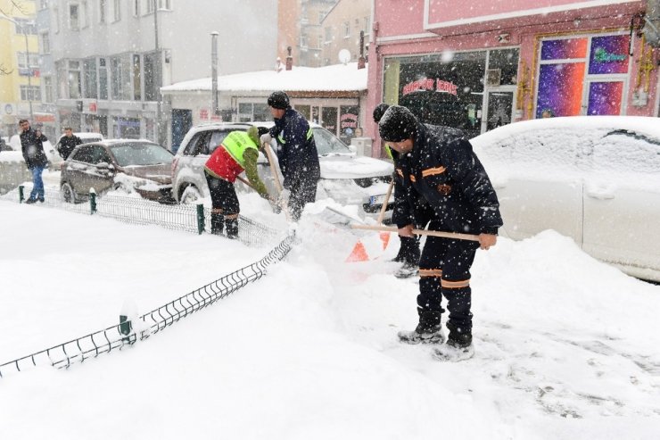 Yakutiye Belediyesinden karla mücadele