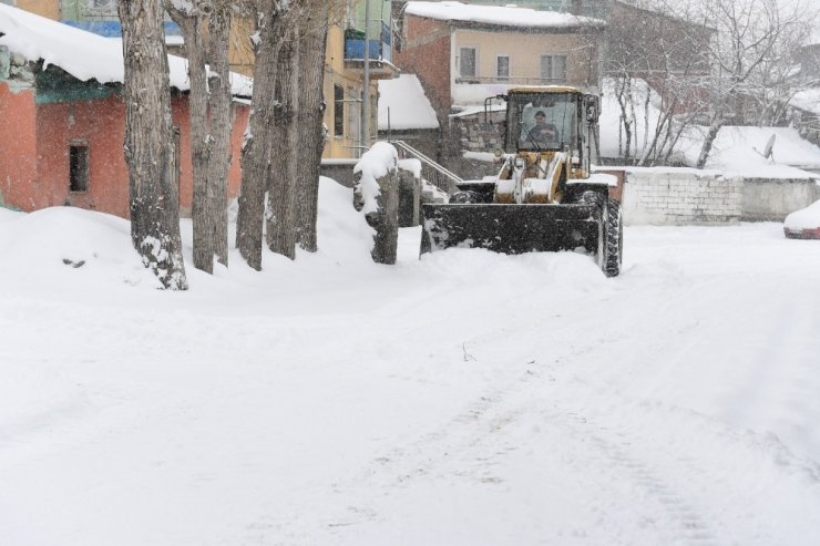 Yakutiye Belediyesinden karla mücadele