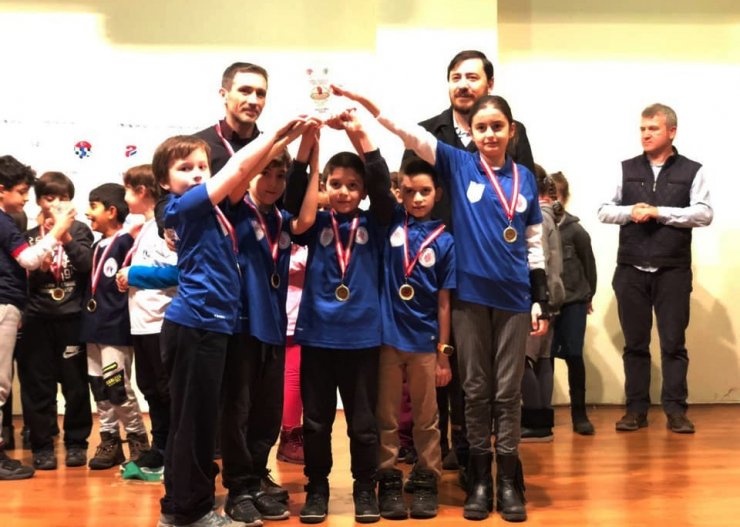 Ümraniye Belediyesi Satranç Takımı İstanbul 1. Bölge Şampiyonu oldu