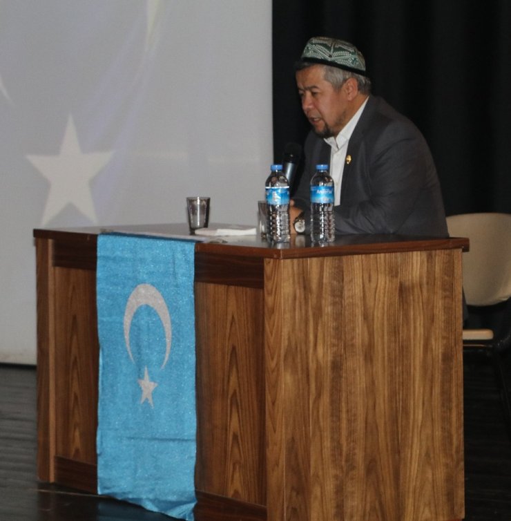 Rize’de “Doğu Türkistan” konferansı