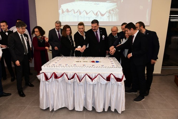 Anadolu Üniversitesi memur personeli 60’ıncı yılı kutladı