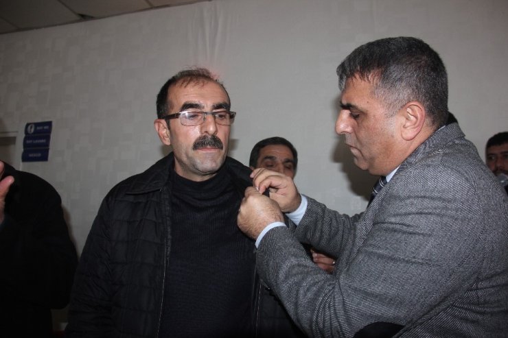 Bingöl’de AK Partili 100 kişi MHP’ye geçti