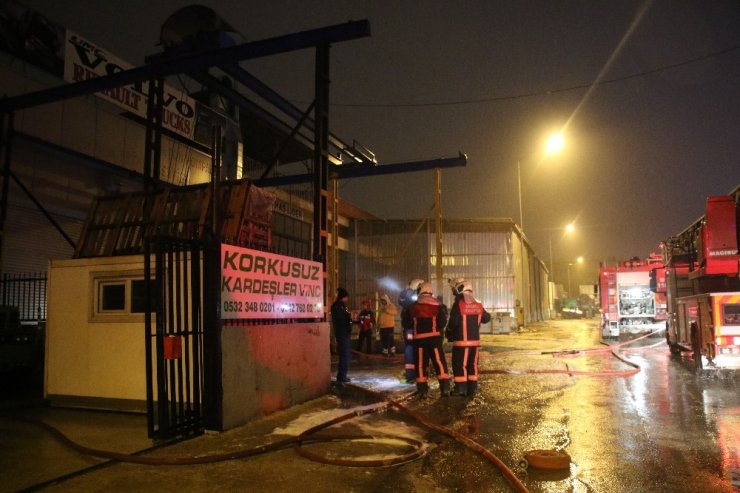 Ankara’da oto tamir dükkanında yangını