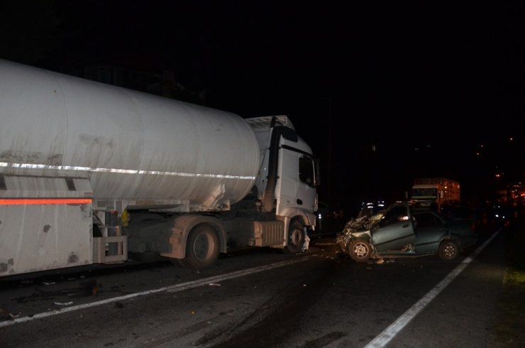 Ordu’da akaryakıt yüklü tanker ile otomobil çapıştı: 1 ölü