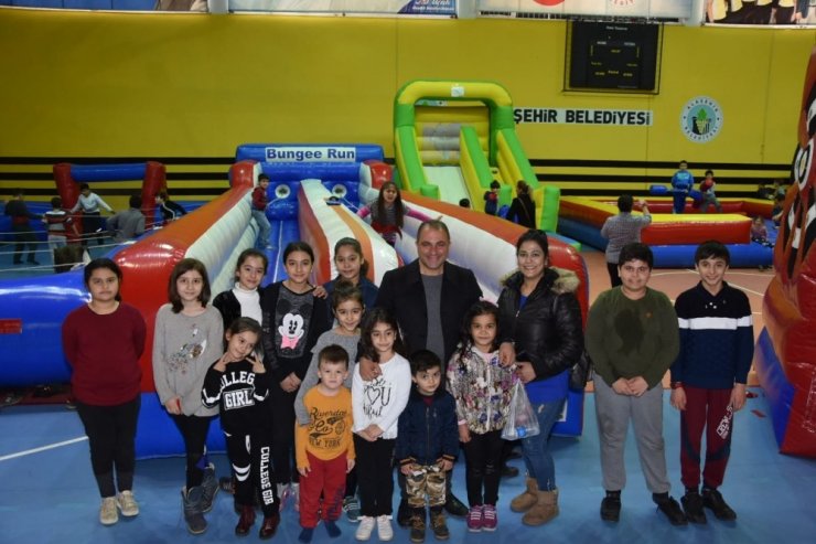 Alaşehir Belediyesinden çocuklara yarıyıl tatili hediyesi